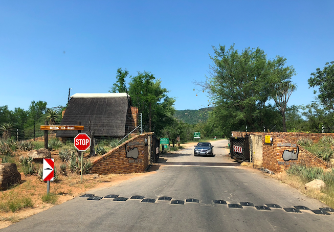 Berg en Dal Rest Camp Entrance Gate
